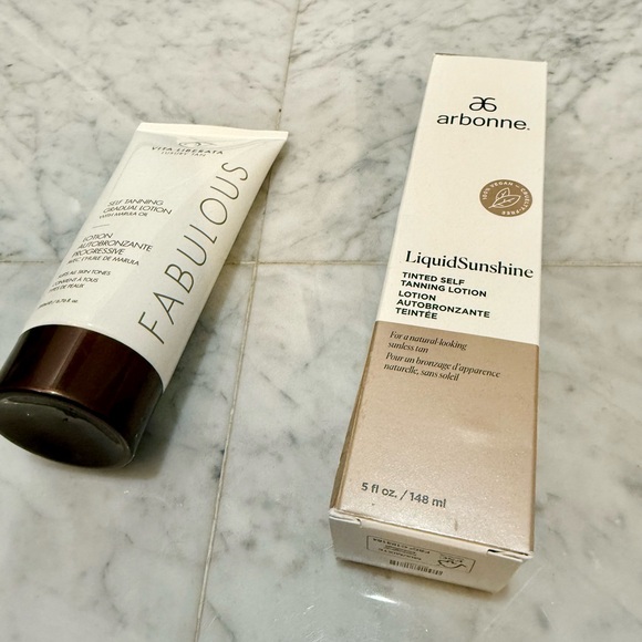 Arbonne Liquid Sunshine Tinted Self Tanning Lotion - Natural Looking Tan - Picture 3 of 3